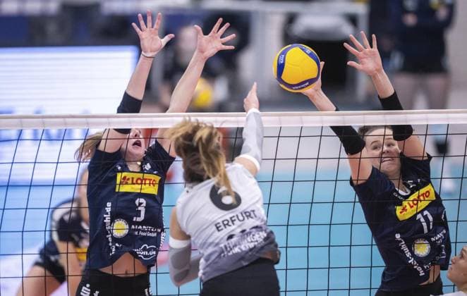 VOLLEYBALL WOMEN 1 BL SWE SUHL FOR EDITORIAL PURPOSES ONLY p 16 11 2024 Erfurt Volleyball 1 Bundesliga Season 2024 2025 Women 9 Matchday Riethsporthalle Schwarz Weiss Erfurt VfB Suhl LOTTO Thüringen in photo Kira Thomsen 6 Schwarz Weiß Erfurt , Lara Nagels VfB Suhl LOTTO Thüringen , Laura Berger 11 VfB Suhl LOTTO Thüringen Germany Thueringen Erfurt Copyright SaschaxFromm Copyright: SaschaxFromm doc7y36fqg12xw19s07tk3i ,EDITORIAL USE ONLY Copyright: SaschaxFromm