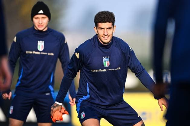 Italy Training Session & press conference, PK, Pressekonferenz Giovanni Di Lorenzo of Italy participates in an Italy training session at BPER Training Centre in Appiano Gentile on November 16, 2024, in Como, Italy Appiano Gentile, Como Italy  Copyright: xTizianoxBallabiox originalFilename:ballabio-italytra241116_npRun.jpg