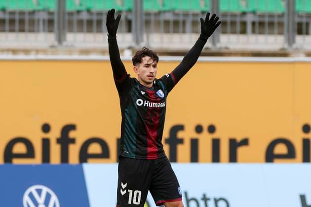 Germany, Hannover, 14 11 2024, Nachwuchsleistungszentrum NLZ, Hannover 96 vs 1 FC Magdeburg Friendly match, Jason Ceka 1 FC Magdeburg gestures Hannover Nachwuchsleistungszentrum NLZ Germany eu-images-700