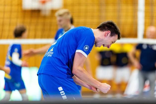 16 11 2024, GER, Volleyball, 2 BL Maenner Sued, Saison 2024 2025, 3 Spieltag, Blue Volleys Gotha SV Schwaig Volleyball 1967 Christoph Assmann Blue Volleys Gotha 99867 Gotha Sporthalle Sportanlage Ernesti Thüringen Germany