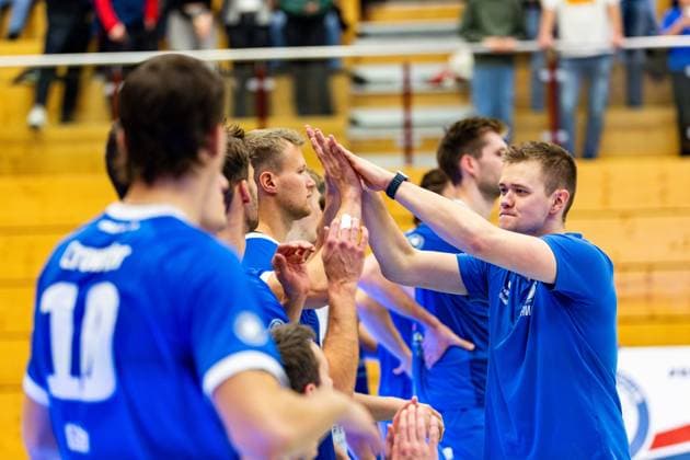 16 11 2024, GER, Volleyball, 2 BL Maenner Sued, Saison 2024 2025, 3 Spieltag, Blue Volleys Gotha SV Schwaig Volleyball 1967 Robert Werner Blue Volleys Gotha 99867 Gotha Sporthalle Sportanlage Ernesti Thüringen Germany