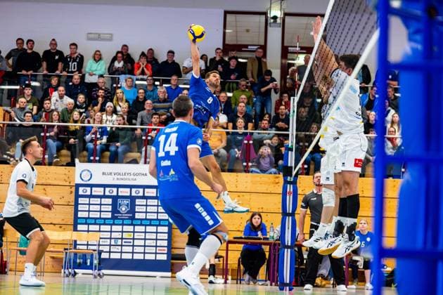 16 11 2024, GER, Volleyball, 2 BL Maenner Sued, Saison 2024 2025, 3 Spieltag, Blue Volleys Gotha SV Schwaig Volleyball 1967 Dominik Duchac Blue Volleys Gotha 99867 Gotha Sporthalle Sportanlage Ernesti Thüringen Germany