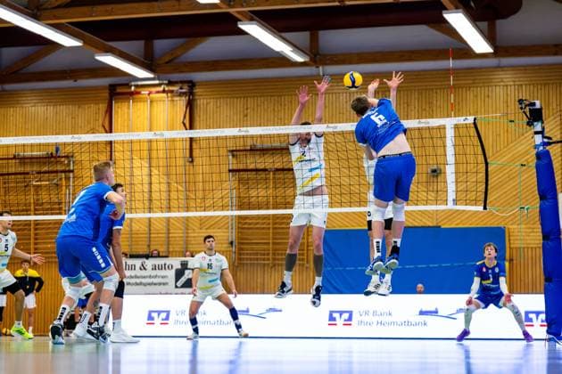 16 11 2024, GER, Volleyball, 2 BL Maenner Sued, Saison 2024 2025, 3 Spieltag, Blue Volleys Gotha SV Schwaig Volleyball 1967 Erik Niederluecke Blue Volleys Gotha 99867 Gotha Sporthalle Sportanlage Ernesti Thüringen Germany