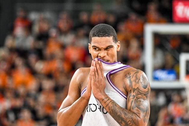 Sport Themen der Woche KW46 Sport Bilder des Tages GER, BBL, ratiopharm Ulm vs BG Göttingen 17.11.2024, ratiopharm arena, Neu-Ulm, GER, BBL, ratiopharm Ulm vs BG Göttingen, im Bild Demajeo Wiggins (Goettingen, 2) *** GER, BBL, ratiopharm Ulm vs BG Göttingen 17 11 2024, ratiopharm arena, Neu Ulm, GER, BBL, ratiopharm Ulm vs BG Göttingen, pictured Demajeo Wiggins Goettingen, 2 nordphotoxGmbHx xHafner nph00200