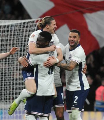 Football - 2025 UEFA Nations League - League Phase League Group 2 - Group F - Matchday six of six - England vs Republic of Ireland - Wembley Stadium - Sunday 17th November 2024. Conor Gallagher of England celebrates his goal with Marc Guehi and Kyle Walker COLORSPORT Andrew Cowie 