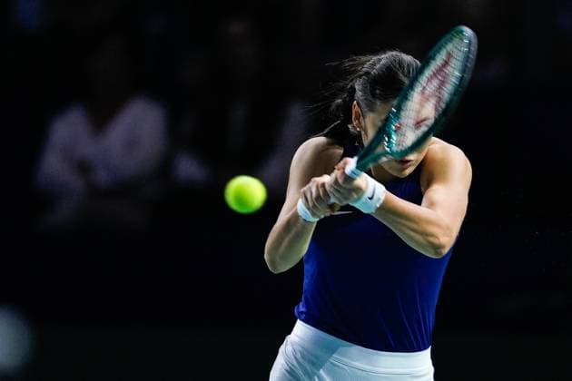 November 17, 2024, Malaga, Malaga, SPAIN: Emma Raducanu of Great Britain in action against Rebecca Marino of Canada during tennis match between Canada and Great Britain during The Billie Jean King Cup at Martin Carpena Pavilion stadium on November 17, 2024, in Malaga, Spain Malaga SPAIN - ZUMAa181 20241117_zaa_a181_342 Copyright: xJoaquinxCorcherox