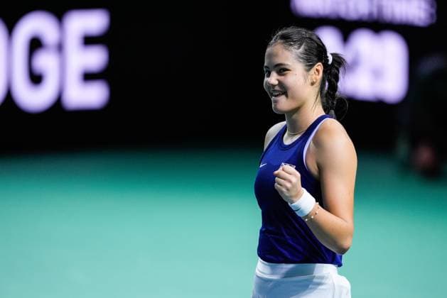 November 17, 2024, Malaga, Malaga, SPAIN: Emma Raducanu of Great Britain celebrate the victory against Rebecca Marino of Canada during tennis match between Canada and Great Britain during The Billie Jean King Cup at Martin Carpena Pavilion stadium on November 17, 2024, in Malaga, Spain Malaga SPAIN - ZUMAa181 20241117_zaa_a181_370 Copyright: xJoaquinxCorcherox