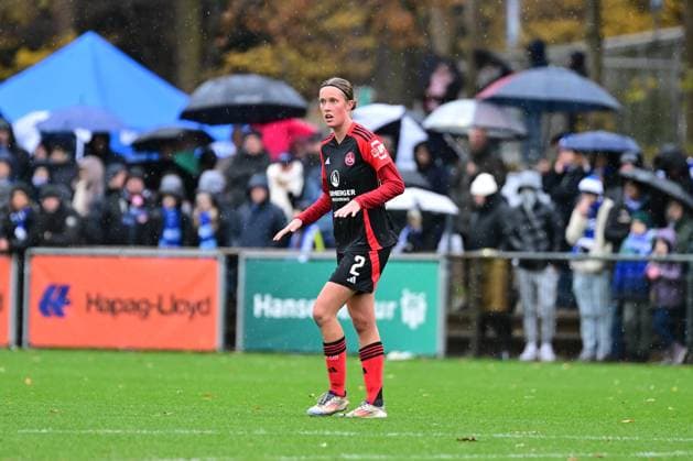Soccer I Women I Season 2024 2025 I 2 Bundesliga I 11 Matchday I Hamburger SV 1 FC Nürnberg I 17 11 2024 Klara Svensson Senelius 2, 1 FC Nürnberg Hamburg Am Volkspark Hamburg Germany Copyright: xLobeca FelixxSchlikisx