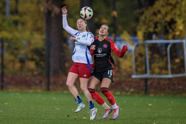 from left Annaleen Böhler Hamburger SV, 6 and Medina Desic 1 FC Nürnberg, 10 in a duel, dynamic, action, action, game scene, THE DFB REGULATIONS PROHIBIT ANY USE OF PHOTOGRAPHS AS IMAGE SEQUENCES AND OR QUASI VIDEO , 17 11 2024, Hamburg Germany , Football, 2 Womens Bundesliga, Hamburger SV 1 FC Nürnberg xobx