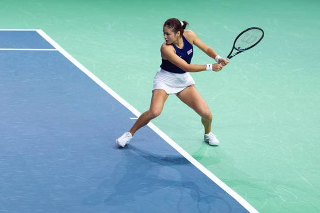 November 17, 2024, Malaga, Malaga, Malaga: EMMA RADUCANU of Great Britain in action against REBECCA MARINO of Canada during tennis match between Canada and Great Britain during the Billie Jean King Cup 2024. Malaga Malaga - ZUMAg271 20241117_znp_g271_021 Copyright: xNataliaxGarciax