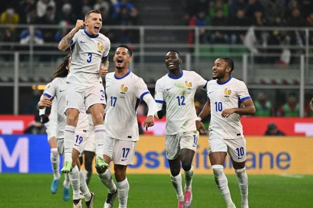 CALCIO - UEFA Nations League - Italy vs France Lucas Digne (FRA) celebrates after scoring the gol of 0-2 during the UEFA Nations League Matchday 6 match between Italy and FRance at the San Siro Stadium on November 17, 2024 in Milan, Italy. Milan Italy  Copyright: xIPAxSport ABACAx