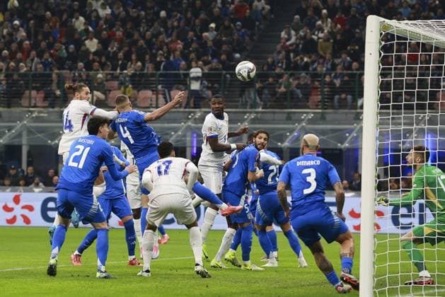 CALCIO - UEFA Nations League - Italy vs France Adrien Rabiot of France scores a goal during Italy vs France, matchday 6 of League A of Uefa Nations League 2025, game at Giuseppe Meazza - San Siro stadium in Milano (MI), Italy, on November 17, 2024. Milan Italy  Copyright: xIPAxSport ABACAx