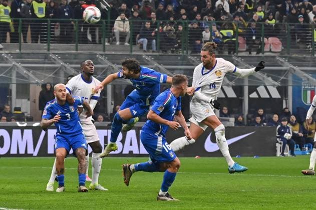 Nations League - Italy v France adrien rabiot (france) scores the goal of 1-3 during Italy vs France, Football UEFA Nations Leage match in Milan, Italy, November 17 2024 Photo by IPA ABACAPRESS.COM Milan Italy  Copyright: xIPA ABACAx