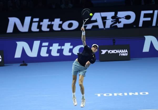 (241118) -- TURIN, Nov. 18, 2024 -- Jannik Sinner of Italy serves during the men s singles final match against Taylor Fritz of the United States at the ATP, Tennis Herren Finals in Turin, Italy, on Nov. 17, 2024. ) (SP)ITALY-TURIN-TENNIS-ATP FINALS-SINGLES FINAL LixJing 