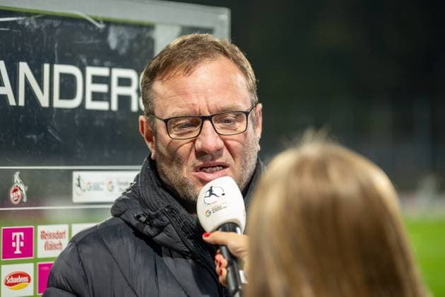 18 11 2024, Football Google Pixel Womens Bundesliga, Season 2024 2025, Matchday 10, 1 FC Cologne SV Werder Bremen at Franz Kremer Stadium in Cologne Thomas Horsch SV Werder Bremen, Coach in interview Important note According to the regulations of the DFL German Football League or the DFB German Football Association, it is prohibited to use or have used photographs taken in the stadium and or of the match in the form of sequential images and or video-like photo series Foto Kirchner Media TH Copyright: xKirchner-Media THx