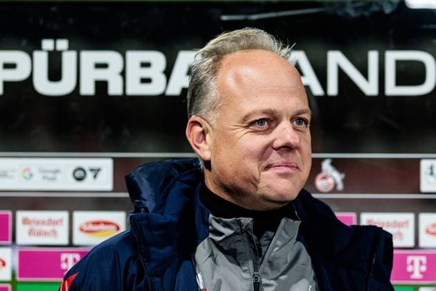 Google Pixel Womens Bundesliga, 1 FC Köln SV Werder Bremen 18 11 2024 Daniel Weber Coach 1 FC Köln in an interview Google Pixel Womens Bundesliga, 1 FC Köln SV Werder Bremen, Cologne, Franz Kremer Stadium on 18 11 2024 Copyright: xBEAUTIFULxSPORTS Wunderlx