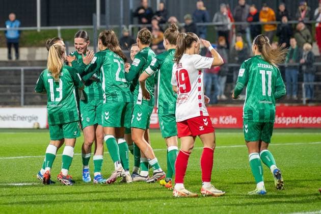 18 11 2024, Football Google Pixel Womens Bundesliga, Season 2024 2025, Matchday 10, 1 FC Koeln SV Werder Bremen at the Franz Kremer Stadium in Cologne The Bremen players celebrate the goal to 1 0 Important note According to the regulations of the DFL German Football League or the DFB German Football Association, it is prohibited to use or have used photographs taken in the stadium and or of the match in the form of sequential images and or video-like photo series Foto Kirchner Media TH Copyright: xKirchner-Media THx