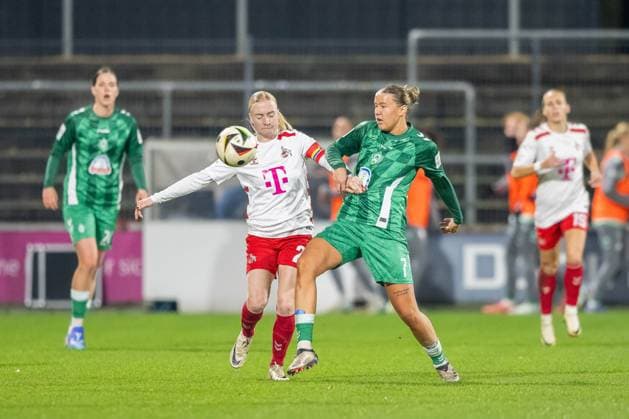 18 11 2024, Soccer Google Pixel Womens Bundesliga, Season 2024 2025, Matchday 10, 1 FC Koeln SV Werder Bremen at Franz Kremer Stadium in Cologne duel between Anna Gerhardt 1 FC Koeln, 21 and Larissa Muehlhaus SV Werder Bremen, 07 Important note In accordance with the regulations of the DFL German Football League and the DFB German Football Association, it is prohibited to utilize or have utilized photographs taken in the stadium and or of the match in the form of sequential images and or video-like photo series Foto Kirchner Media TH Copyright: xKirchner-Media THx