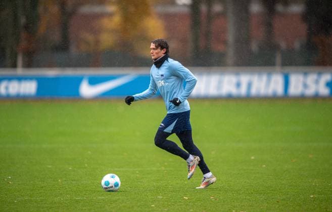 Soccer, Men, Season 2024 25, 2 Bundesliga, Hertha BSC, Training, Fabian Reese Hertha BSC , 19 11 2024, Copyright: xSebastianxRäppold MatthiasxKochx