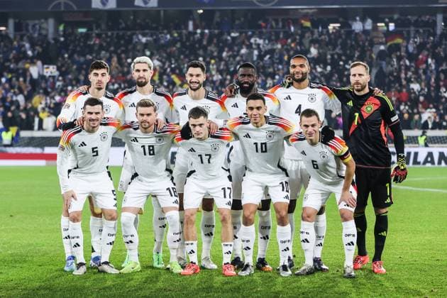 Sport, Football, UEFA Nations League Season 2024 2025 Group A3 Matchday 5 Germany Bosnia and Herzegovina 16 11 2024, Europa Park Stadium Starting line-up Team photo Germany Back row f L Kai Havertz Germany, 7 , Robert Andrich Germany, 8 , Tim Kleindienst Germany, 9 , Antonio Rüdiger Germany, 2 , Jonathan Tah Germany, 4 , Oliver Baumann Germany, 1 Front row f L Pascal Groß Germany, 5 , Maximilian Mittelstädt Germany, 18 , Florian Wirtz Germany, 17 , Jamal Musiala Germany, 10 , Joshua Kimmich Germany, 6 Freiburg im Breisgau Europa Park Stadion Baden Württemberg Germany
