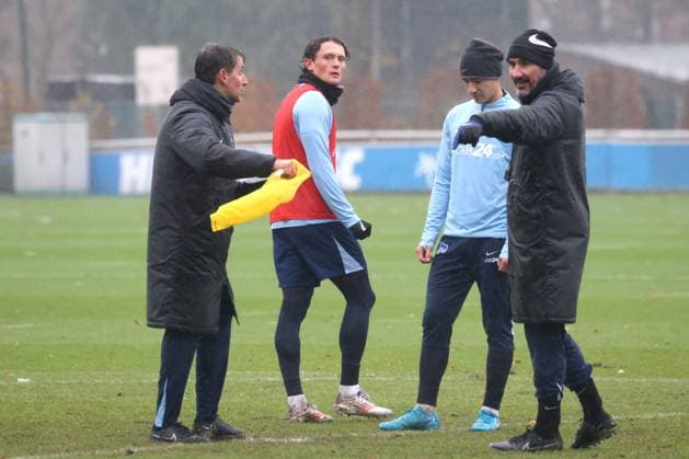 DEU, DFL, 2 FBL Hertha BSC, Training, 19 11 2024, Sportforum, Berlin, DEU, DFL, 2 FBL Hertha BSC, Training, in the picture Head Coach Cristian Fiel Hertha BSC Berlin , Co Coach Jaime Monroy Hertha BSC Berlin , Fabian Reese Hertha BSC Berlin 11 , Ibrahim Maza Hertha BSC Berlin 10 DFL regulations prohibit any use of Photographs as image sequences and or quasi video Foto Juergen Engler nordphoto GmbH nordphotoxGmbHx xEngler nph00076
