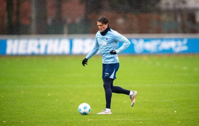 Soccer, Men, Season 2024 25, 2 Bundesliga, Hertha BSC, Training, Fabian Reese Hertha BSC , 19 11 2024, Copyright: xSebastianxRäppold MatthiasxKochx