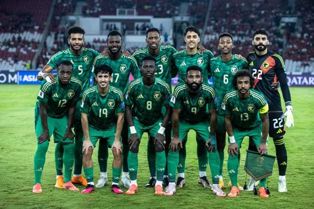 Indonesia v Saudi Arabia - FIFA World Cup, WM, Weltmeisterschaft, Fussball Asian 3rd Qualifier Group C Saudi Arabia players pose for a team group, Mannschaftsbild, Totale photo before the FIFA World Cup Asian 3rd Qualifier Group C match against Indonesia at Gelora Bung Karno Stadium in Jakarta, Indonesia, on November 19, 2024. Jakarta Indonesia  Copyright: xGarryxLotulungx originalFilename:lotulung-notitle241119_np7Wx.jpg