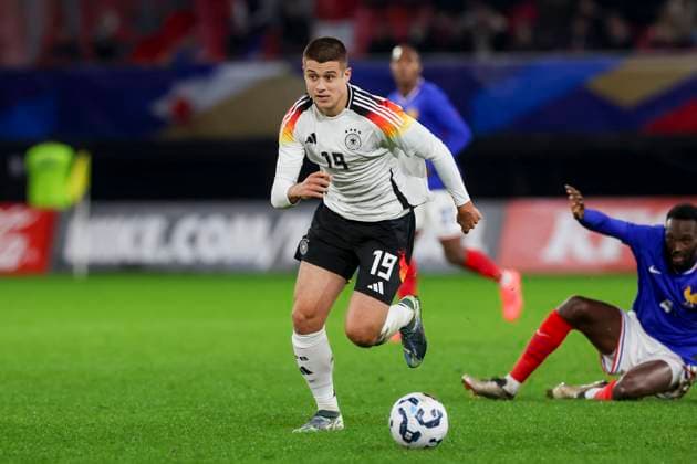 France, Valenciennes, 19 11 2024, Stade du Hainaut, France U21 v Germany U21 International Friendly, Nicolo Tresoldi Germany controls the ball Valenciennes Stade du Hainaut France eu-images-700