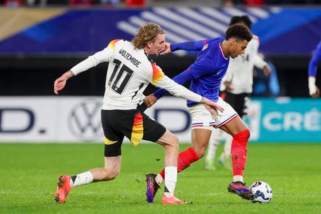 Nick Woltemade Germany and Desire Doue France battle for the ball during the International Friendly match between France U21 and Germany U21 at Stade du Hainaut on November 19, 2024 in Valenciennes, France Photo by Marco Steinbrenner DeFodi Images not used in POL SRB CRO FRA GBR NED ITA USA Defodi 700 fra ger 20241119 041 Defodi-108 not used in POL SRB CRO FRA GBR NED ITA USA
