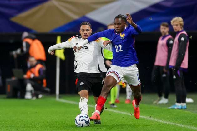 Pharrel Nnamdi Collins Germany and Mathys Tel France battle for the ball during the International Friendly match between France U21 and Germany U21 at Stade du Hainaut on November 19, 2024 in Valenciennes, France Photo by Marco Steinbrenner DeFodi Images not used in POL SRB CRO FRA GBR NED ITA USA Defodi 700 fra ger 20241119 048 Defodi-108 not used in POL SRB CRO FRA GBR NED ITA USA