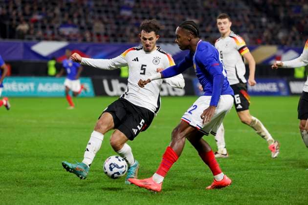 Max Rosenfelder Germany and Mathys Tel France battle for the ball during the International Friendly match between France U21 and Germany U21 at Stade du Hainaut on November 19, 2024 in Valenciennes, France Photo by Marco Steinbrenner DeFodi Images not used in POL SRB CRO FRA GBR NED ITA USA Defodi 700 fra ger 20241119 049 Defodi-108 not used in POL SRB CRO FRA GBR NED ITA USA