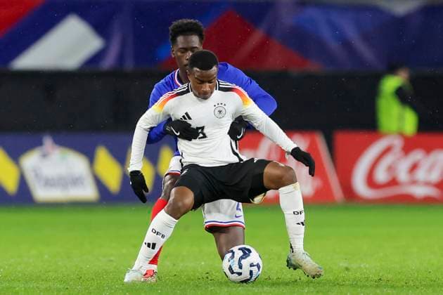 France, Valenciennes, 19 11 2024, Stade du Hainaut, France U21 v Germany U21 International Friendly, Youssoufa Moukoko Germany and Soungoutou Magassa France battle for the ball Valenciennes Stade du Hainaut France eu-images-700