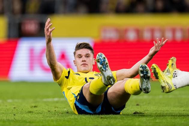 241119 Viktor Gyökeres of Sweden reacts during the Nations League football match between Sweden and Azerbaijan on November 19, 2024 in Stockholm Photo Jesper Zerman BILDBYRAN kod JZ JZ0588 fotboll football soccer fotball nations league uefa nations league sverige sweden sverige a azerbajdzjan azerbaijan bbeng  Copyright: JESPERxZERMAN BB241119JZ044