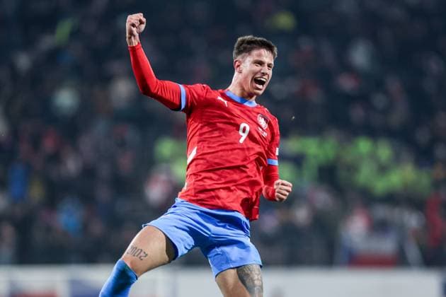 OLOMOUC 19.11.2024 MECZ 6. KOLEJKA GRUPA B1 LIGA NARODOW SEZON 2024 25: CZECHY - GRUZJA UEFA NATIONS LEAGUE FOOTBALL MATCH IN OLOMUNIEC: CZECH REPUBLIC - GEORGIA ADAM HLOZEK RADOSC CELEBRATE FOT. MICHAL CHWIEDUK FOKUSMEDIA.COM.PL NEWSPIX.PL --- newspix.pl POLAND OUT! 