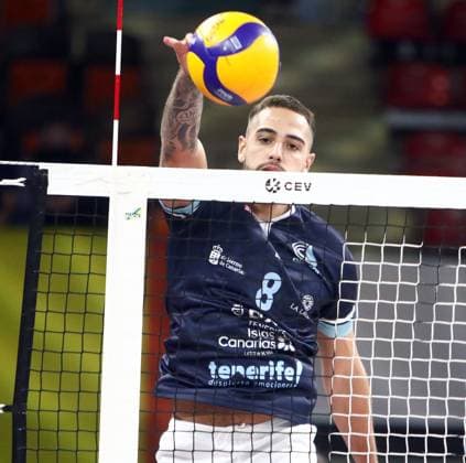 Oscar RODRIGUEZ ALVAREZ Tenerife , He Volleyballl, CEV Challenge Cup, 2024 25, WWK Volleys Herrsching vs Cisnere Alter Tenerife, 19 11 24, BMW Park Muenchen, Copyright: WolfgangxFehrmann