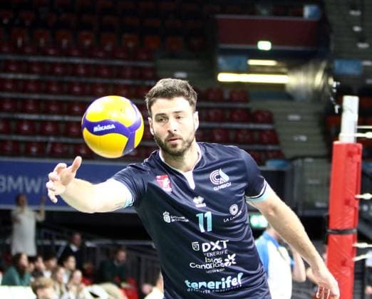 Gaston FERNANDEZ Tenerife , He Volleyballl, CEV Challenge Cup, 2024 25, WWK Volleys Herrsching vs Cisnere Alter Tenerife, 19 11 24, BMW Park Muenchen, Copyright: WolfgangxFehrmann