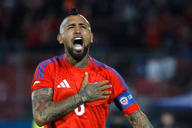 Bilder des Jahres 2024, Sport 11 November Sport Themen der Woche KW47 Sport Bilder des Tages Futbol, Chile vs Venezuela. Eliminatorias al mundial 2026. El jugador de la seleccion chilena Arturo Vidal, celebra el gol contra Venezuela durante el partido de las clasificatorias al mundial de la Fifa 2026 realizado en el estadio Nacional de Santiago, Chile. 19 11 2024 Andres Pina Photosport Football, Chile vs Venezuela. 2026 FIFA World Cup, WM, Weltmeisterschaft, Fussball qualifiers. Chile™s player Arturo Vidal, celebrates the score against Venezuela during a 2026 Fifa World Cup qualifier match at the National stadium in Santiago, Chile. 19 11 2024 Andres Pina Photosport Chile vs Venezuela, eliminatorias al mundial 2026 