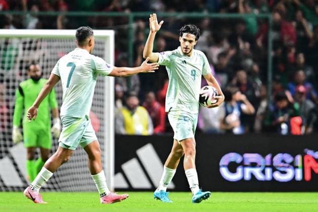 RECORD DATE NOT STATED IV CONCACAF NATIONS LEAGUE 2024-2025 Mexico 4-0 Honduras Raul Jimenez celebrates his goal 1-0 of Mexico during the Quarterfinals second leg match between Mexican national team, Nationalteam (Mexico) and Honduras as part of the Concacaf Nations League 2024-2025 at Nemesio Diez Stadium on November 19, 2024 in Toluca, Estado de Mexico, Mexico. TOLUCA ESTADO DE MEXICO MEICO  Copyright: xAdrianxMaciasx 20241119213421_CNL_CFV_MEX_HON_JIMENEZ189