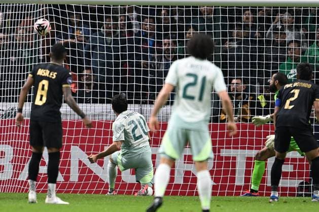 RECORD DATE NOT STATED IV CONCACAF NATIONS LEAGUE 2024-2025 Mexico 4-0 Honduras Henry Martin scores his goal 2-0 of Mexico during the Quarterfinals second leg match between Mexican national team, Nationalteam (Mexico) and Honduras as part of the Concacaf Nations League 2024-2025 at Nemesio Diez Stadium on November 19, 2024 in Toluca, Estado de Mexico, Mexico. TOLUCA ESTADO DE MEXICO MEICO  Copyright: xDavidxLeahx 20241119221557_CNL_CFV_MEX_HON_MARTIN233