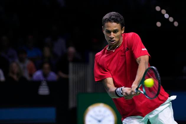 Davis Cup Final - Germany v Canada Quarter-Final MALAGA, SPAIN - NOVEMBER 20: Gabriel Diallo of Team Canada in his singles match against Daniel Altmaier of Team Germany during the Quarter-Final tie between Germany and Canada during the Davis Cup Final at Palacio de Deportes Jose Maria Martin Carpena on November 19, 2024 in Malaga, Spain. Malaga Spain  Copyright: xJosexBretonx originalFilename:bretonhernandez-daviscup241120_np9uN.jpg