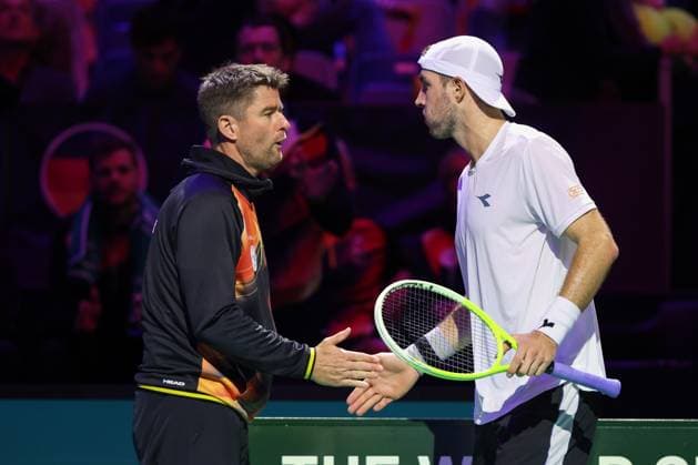 Jan Lennard Struff GER and team captain Michael Kohlmann, Davis Cup Final 2024, Palacio de Deportes JosÃ Copyright: xJuergenxHasenkopfx