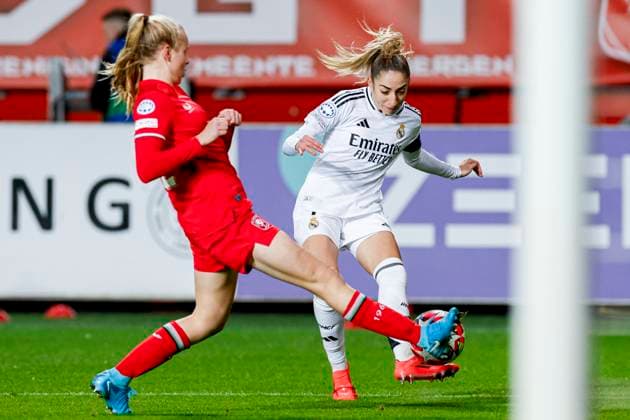 Olga of Real Madrid and Leonie Vliek of FC Twente battle for the ball , UEFA Women s Champions League 2024 25 Group Stage MD4, FC Twente v Real Madrid CF, FC Twente Stadium, November 20, 2024, Enschede, Netherlands.