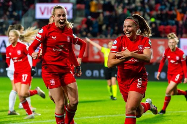 ENSCHEDE, Stadium Grolsch Veste, 20-11-2024 , season 2024 2025, UEFA Women Champions Leaque during the match Twente - Real Madrid (Women) FC Twente player Jaimy Ravensbergen scores 1-0 Twente - Real Madrid (Women)  x26785745x Copyright: