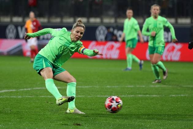 VfL vs Galatasaray SK, CL Women Wolfsburg, 20 11 2024, FOOTBALL VfL Wolfsburg vs Galatasaray SK, group round Champions League Women, season 2024 25 Svenja Huth VfL Wolfsburg Wolfsburg