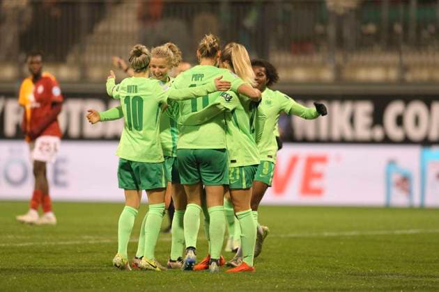 Photo Goal celebration for 1 0 , Rebecka Blomqvist and Alexandra Popp Wolfsburg Womens Champions League on Wed 20 11 2024 Matchday 4 VfL Wolfsburg Galatasaray Istanbul