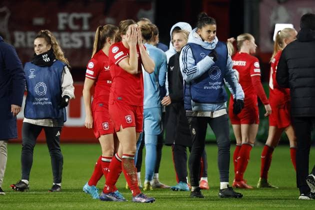 ENSCHEDE - Alieke Tuin of FC Twente disappointment after the UEFA Champions League women s match between FC Twente and Real Madrid at Stadion De Grolsch Veste on Nov. 20, 2024 in Enschede, Netherlands. ANP VINCENT JANNINK UEFA Women s Champions League 2024 25 Group Stage MD4 2024 25 xVIxANPxSportx xxANPxIVx 513903803 originalFilename: 513903803.jpg