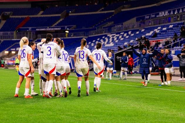 Lyon, France Players of Olympique Lyonnais celebrate during the UEFA Women?s Champions League game between Olympique Lyonnais and AS Roma at Groupama Stadium in Lyon, France. (Pauline FIGUET SPP) Copyright: xPaulinexFIGUETx xSPPx spp-en-PaFiSp-PF_OLASR1765
