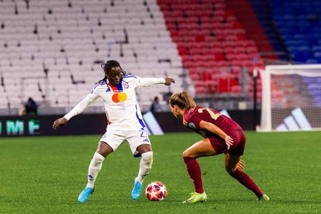 Lyon, France Tabitha Chawinga (22 Olympique Lyonnais) in action during the UEFA Women?s Champions League game between Olympique Lyonnais and AS Roma at Groupama Stadium in Lyon, France. (Pauline FIGUET SPP) Copyright: xPaulinexFIGUETx xSPPx spp-en-PaFiSp-PF_OLASR1772