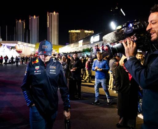 LAS VEGAS - Max Verstappen (Red Bull Racing) walks to an interview in the paddock ahead of the Las Vegas Grand Prix. ANP SEM VAN DER WAL xVIxANPxSportx xxANPxIVx 513927396 originalFilename: 513927396.jpg