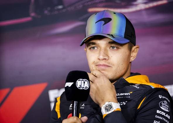 LAS VEGAS - Lando Norris (McLaren) during a press conference, PK, Pressekonferenz prior to the Las Vegas Grand Prix. ANP SEM VAN DER WAL xVIxANPxSportx xxANPxIVx 513928252 originalFilename: 513928252.jpg